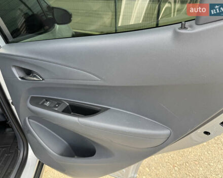 Серый Шевроле Bolt EV, объемом двигателя 0 л и пробегом 128 тыс. км за 14990 $, фото 38 на Automoto.ua