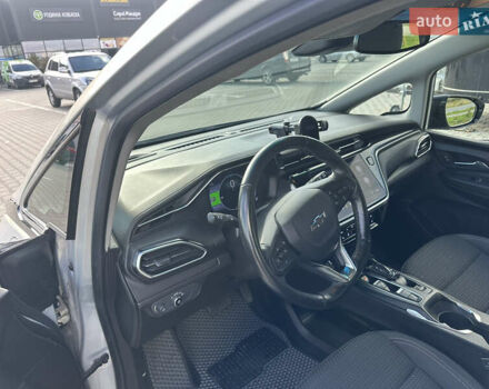 Серый Шевроле Bolt EV, объемом двигателя 0 л и пробегом 70 тыс. км за 19500 $, фото 2 на Automoto.ua