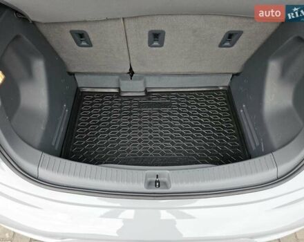 Серый Шевроле Bolt EV, объемом двигателя 0 л и пробегом 123 тыс. км за 14300 $, фото 19 на Automoto.ua