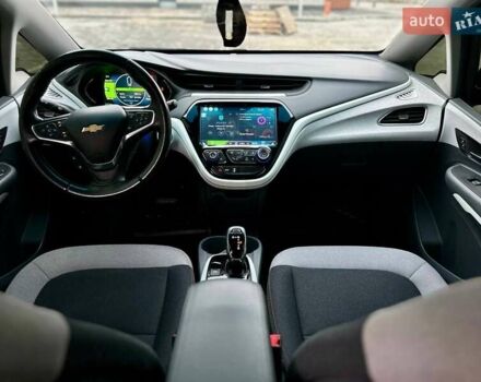 Серый Шевроле Bolt EV, объемом двигателя 0 л и пробегом 27 тыс. км за 16500 $, фото 40 на Automoto.ua