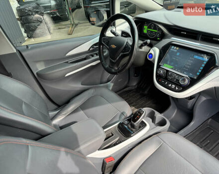 Серый Шевроле Bolt EV, объемом двигателя 0 л и пробегом 128 тыс. км за 14990 $, фото 43 на Automoto.ua