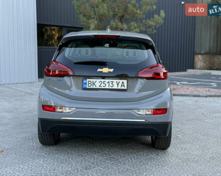 Сірий Шевроле Bolt EV, об'ємом двигуна 0 л та пробігом 60 тис. км за 18000 $, фото 5 на Automoto.ua