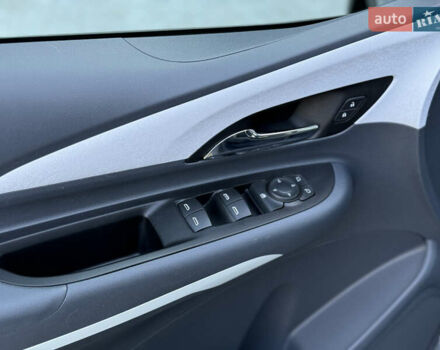 Серый Шевроле Bolt EV, объемом двигателя 0 л и пробегом 60 тыс. км за 16500 $, фото 12 на Automoto.ua