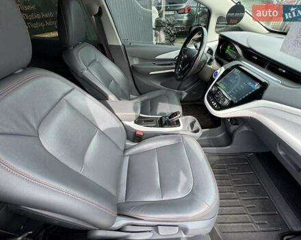 Серый Шевроле Bolt EV, объемом двигателя 0 л и пробегом 128 тыс. км за 14990 $, фото 42 на Automoto.ua