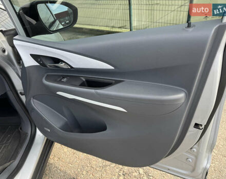 Серый Шевроле Bolt EV, объемом двигателя 0 л и пробегом 128 тыс. км за 14990 $, фото 40 на Automoto.ua