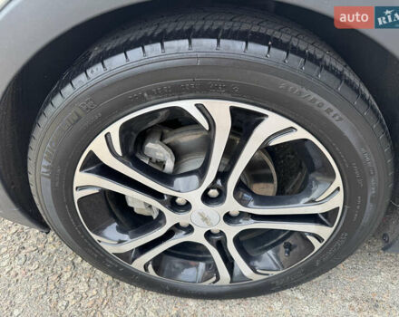 Серый Шевроле Bolt EV, объемом двигателя 0 л и пробегом 128 тыс. км за 14990 $, фото 14 на Automoto.ua