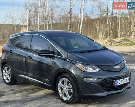Серый Шевроле Bolt EV, объемом двигателя 0 л и пробегом 60 тыс. км за 15200 $, фото 4 на Automoto.ua