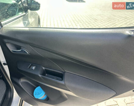 Серый Шевроле Bolt EV, объемом двигателя 0 л и пробегом 70 тыс. км за 19500 $, фото 12 на Automoto.ua