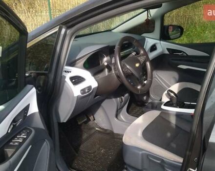 Серый Шевроле Bolt EV, объемом двигателя 0 л и пробегом 79 тыс. км за 15200 $, фото 10 на Automoto.ua