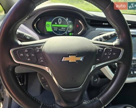 Серый Шевроле Bolt EV, объемом двигателя 0 л и пробегом 35 тыс. км за 16000 $, фото 9 на Automoto.ua