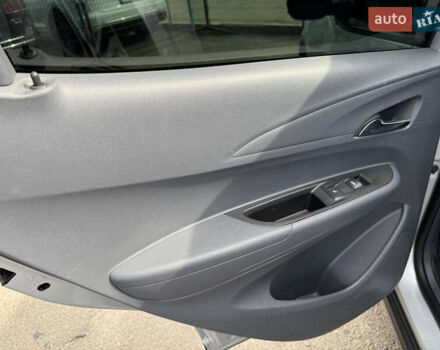 Серый Шевроле Bolt EV, объемом двигателя 0 л и пробегом 128 тыс. км за 14990 $, фото 32 на Automoto.ua