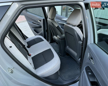 Серый Шевроле Bolt EV, объемом двигателя 0 л и пробегом 60 тыс. км за 16500 $, фото 20 на Automoto.ua