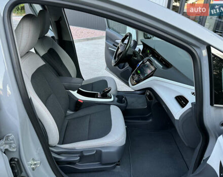 Серый Шевроле Bolt EV, объемом двигателя 0 л и пробегом 60 тыс. км за 16500 $, фото 19 на Automoto.ua