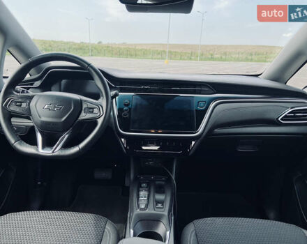 Серый Шевроле Bolt EV, объемом двигателя 0 л и пробегом 9 тыс. км за 18600 $, фото 31 на Automoto.ua