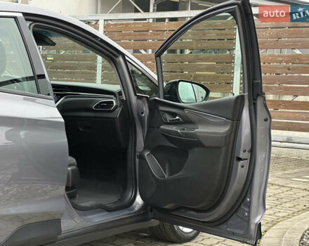 Серый Шевроле Bolt EV, объемом двигателя 0 л и пробегом 24 тыс. км за 17599 $, фото 73 на Automoto.ua