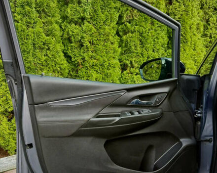 Серый Шевроле Bolt EV, объемом двигателя 0 л и пробегом 36 тыс. км за 17999 $, фото 40 на Automoto.ua