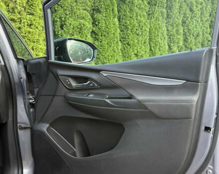 Серый Шевроле Bolt EV, объемом двигателя 0 л и пробегом 36 тыс. км за 17999 $, фото 45 на Automoto.ua