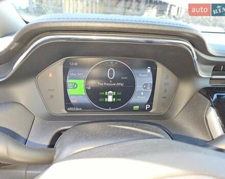 Серый Шевроле Bolt EV, объемом двигателя 0 л и пробегом 48 тыс. км за 18400 $, фото 3 на Automoto.ua