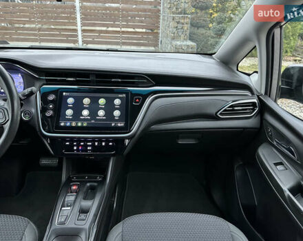 Серый Шевроле Bolt EV, объемом двигателя 0 л и пробегом 24 тыс. км за 17599 $, фото 68 на Automoto.ua