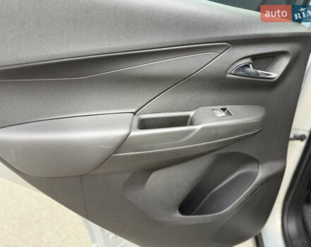 Серый Шевроле Bolt EV, объемом двигателя 0 л и пробегом 52 тыс. км за 19999 $, фото 16 на Automoto.ua