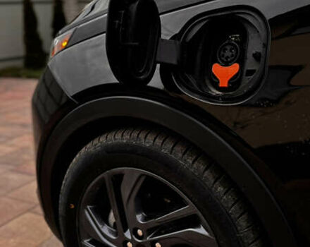 Серый Шевроле Bolt EV, объемом двигателя 0 л и пробегом 30 тыс. км за 17995 $, фото 12 на Automoto.ua