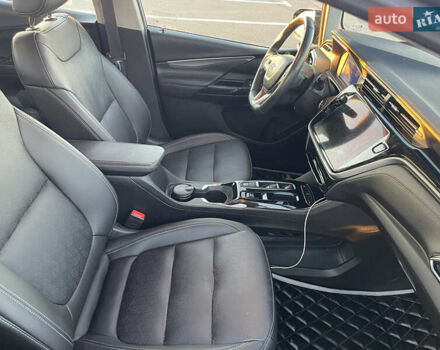 Серый Шевроле Bolt EV, объемом двигателя 0 л и пробегом 19 тыс. км за 18300 $, фото 4 на Automoto.ua