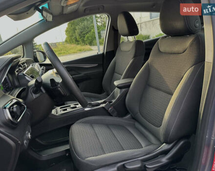 Серый Шевроле Bolt EV, объемом двигателя 0 л и пробегом 22 тыс. км за 17499 $, фото 60 на Automoto.ua