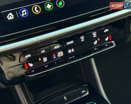 Серый Шевроле Bolt EV, объемом двигателя 0 л и пробегом 66 тыс. км за 18400 $, фото 29 на Automoto.ua