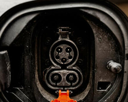 Серый Шевроле Bolt EV, объемом двигателя 0 л и пробегом 30 тыс. км за 17995 $, фото 10 на Automoto.ua