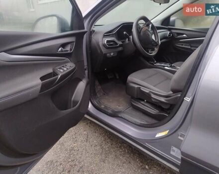 Серый Шевроле Bolt EV, объемом двигателя 0 л и пробегом 89 тыс. км за 17300 $, фото 9 на Automoto.ua