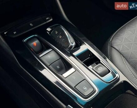 Серый Шевроле Bolt EV, объемом двигателя 0 л и пробегом 66 тыс. км за 18400 $, фото 35 на Automoto.ua