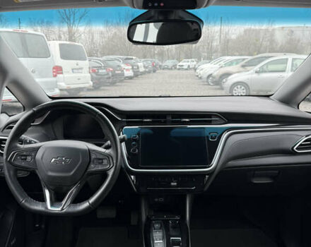 Серый Шевроле Bolt EV, объемом двигателя 0 л и пробегом 9 тыс. км за 24900 $, фото 9 на Automoto.ua