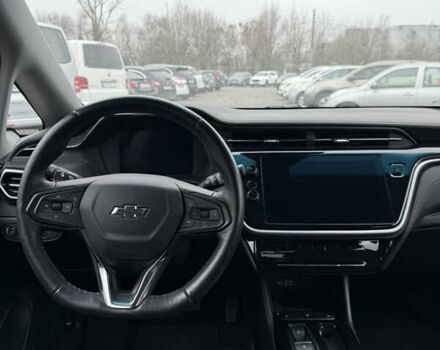 Серый Шевроле Bolt EV, объемом двигателя 0 л и пробегом 9 тыс. км за 24900 $, фото 8 на Automoto.ua