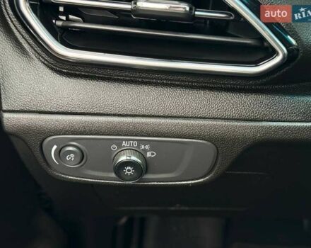 Серый Шевроле Bolt EV, объемом двигателя 0 л и пробегом 66 тыс. км за 18400 $, фото 27 на Automoto.ua