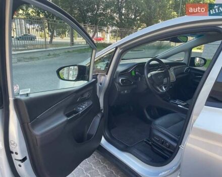 Серый Шевроле Bolt EV, объемом двигателя 0 л и пробегом 57 тыс. км за 18900 $, фото 18 на Automoto.ua