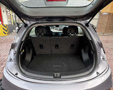 Серый Шевроле Bolt EV, объемом двигателя 0 л и пробегом 103 тыс. км за 16880 $, фото 10 на Automoto.ua