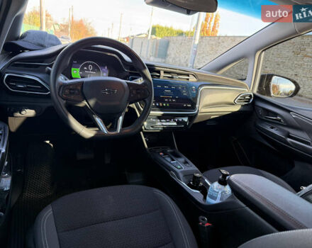 Сірий Шевроле Bolt EV, об'ємом двигуна 0 л та пробігом 65 тис. км за 18500 $, фото 12 на Automoto.ua
