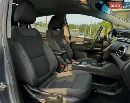 Серый Шевроле Bolt EV, объемом двигателя 0 л и пробегом 22 тыс. км за 17499 $, фото 89 на Automoto.ua