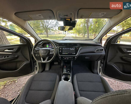 Серый Шевроле Bolt EV, объемом двигателя 0 л и пробегом 10 тыс. км за 19599 $, фото 24 на Automoto.ua