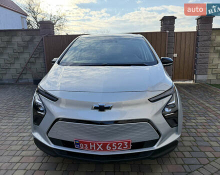 Серый Шевроле Bolt EV, объемом двигателя 0 л и пробегом 4 тыс. км за 18900 $, фото 2 на Automoto.ua