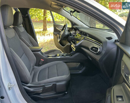 Серый Шевроле Bolt EV, объемом двигателя 0 л и пробегом 10 тыс. км за 19599 $, фото 25 на Automoto.ua