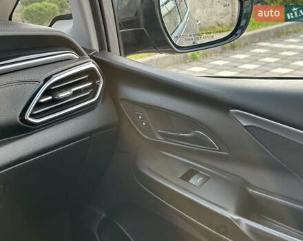 Серый Шевроле Bolt EV, объемом двигателя 0 л и пробегом 22 тыс. км за 17499 $, фото 72 на Automoto.ua