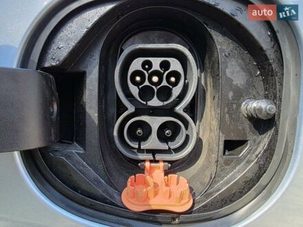 Шевроле Bolt EV 2017 у Києві на Automoto.ua Сірий Шевроле Bolt EV, об'ємом двигуна 0 л та пробігом 52 тис. км за 13200 $, фото 1 на Automoto.ua