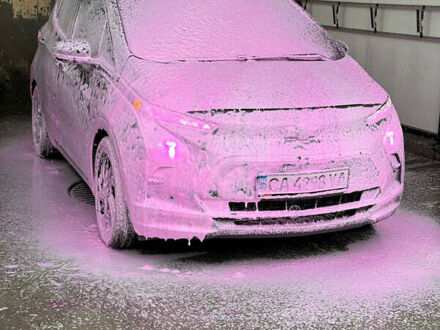 Сірий Шевроле Bolt EV, об'ємом двигуна 0 л та пробігом 23 тис. км за 18888 $, фото 1 на Automoto.ua