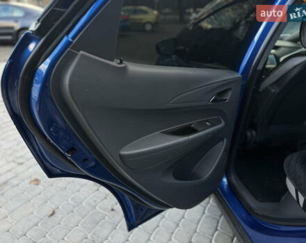 Синий Шевроле Bolt EV, объемом двигателя 0 л и пробегом 125 тыс. км за 13500 $, фото 33 на Automoto.ua