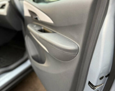 Синий Шевроле Bolt EV, объемом двигателя 0 л и пробегом 64 тыс. км за 17200 $, фото 36 на Automoto.ua