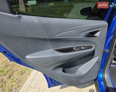 Синий Шевроле Bolt EV, объемом двигателя 0 л и пробегом 90 тыс. км за 14200 $, фото 29 на Automoto.ua