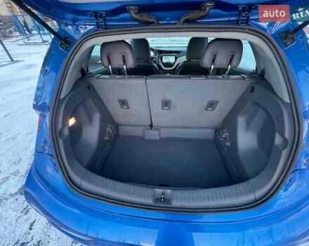 Синий Шевроле Bolt EV, объемом двигателя 0 л и пробегом 91 тыс. км за 12499 $, фото 30 на Automoto.ua