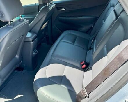 Синий Шевроле Bolt EV, объемом двигателя 0 л и пробегом 93 тыс. км за 14200 $, фото 3 на Automoto.ua