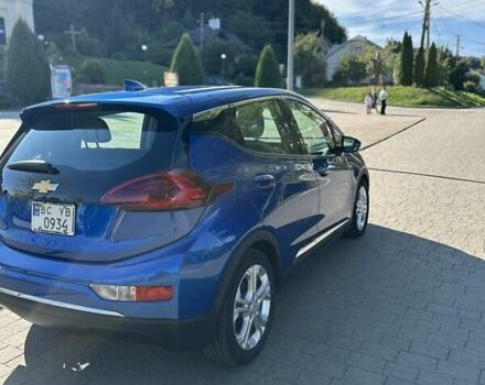 Синий Шевроле Bolt EV, объемом двигателя 0 л и пробегом 45 тыс. км за 16000 $, фото 3 на Automoto.ua
